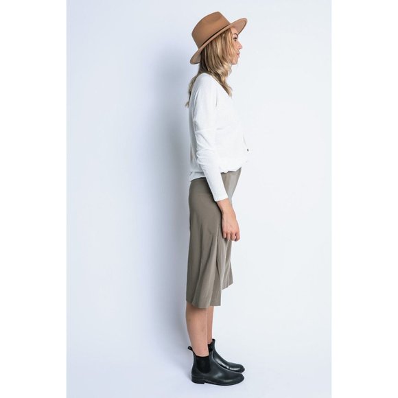 Women's Wide Leg Pants with Side Slit - Comfortable and Stylish - Picture 8 of 10